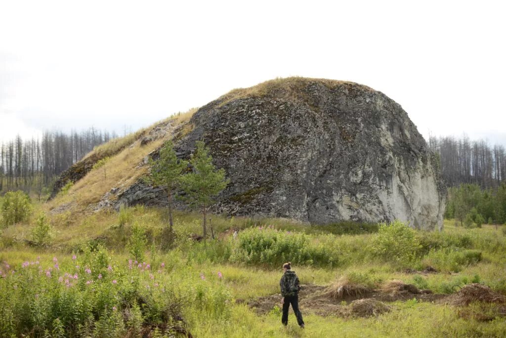 шаманы ивдель. царские ворота вижай. ивдель вижай. вижай ивдельский район. три богатыря скалы ивдель.