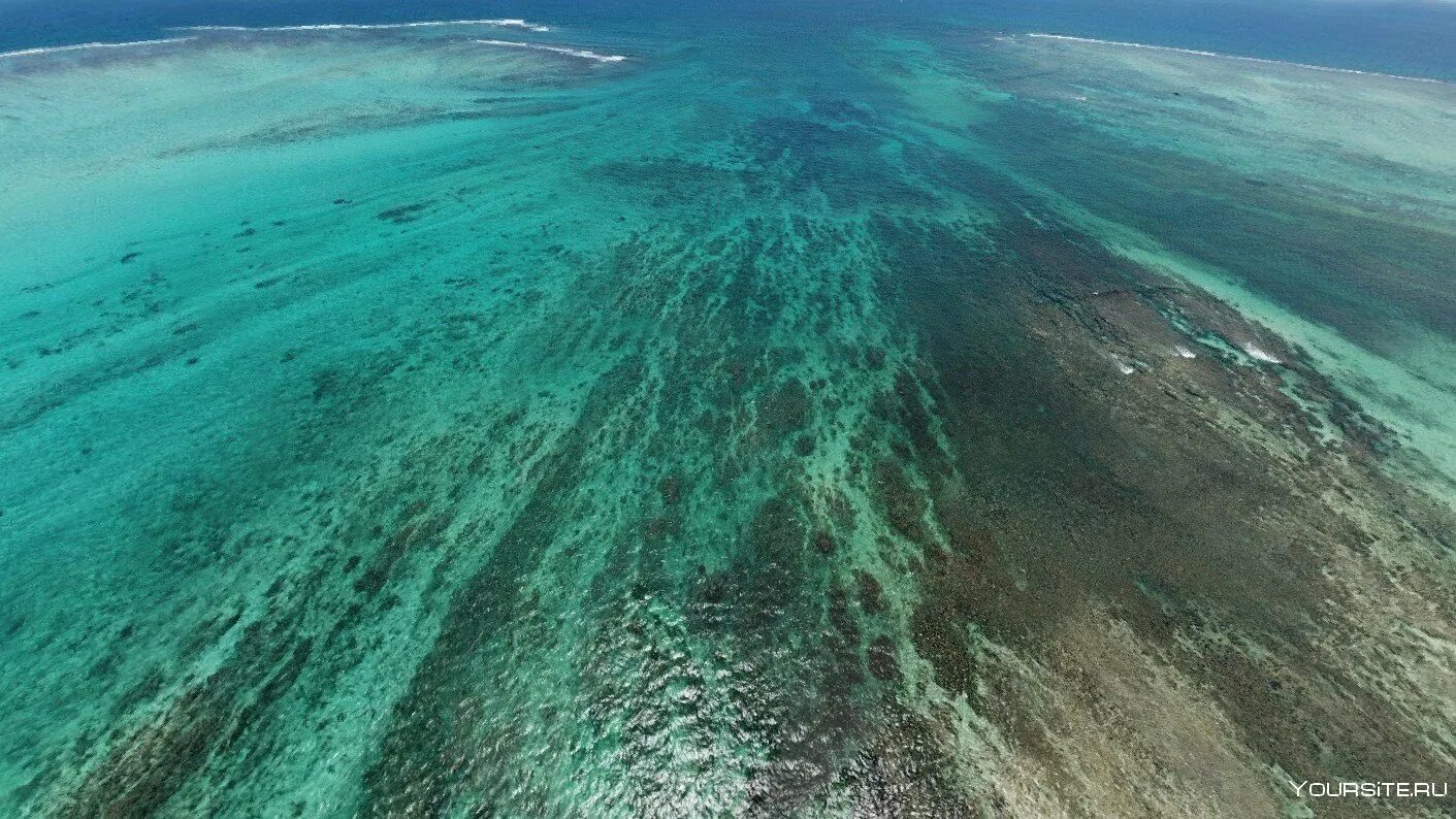 Большое море индийского океана. Ле Морн Маврикий. Ле-Морн Маврикий подводный водопад. Леморн Брабант. Подводный водопад в датском проливе.