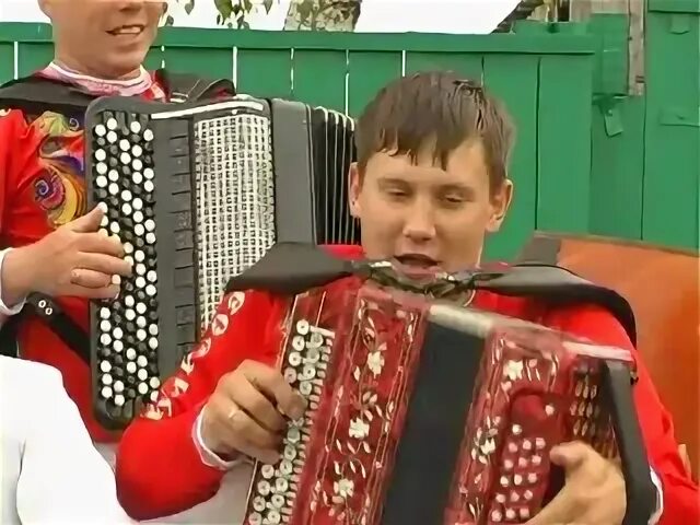 Веселуха калины. Дуэт веселуха. красноярский край козульский д. к. ансамбль веселуха. классический русский народный танец &quot;веселуха&quot; с гармошкой фото.