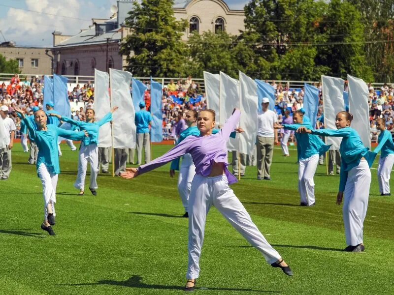 Праздник на стадионе. Сарапул день города 2021. День города Сарапул 2019. Сарапул стадион. Праздники на стадионе