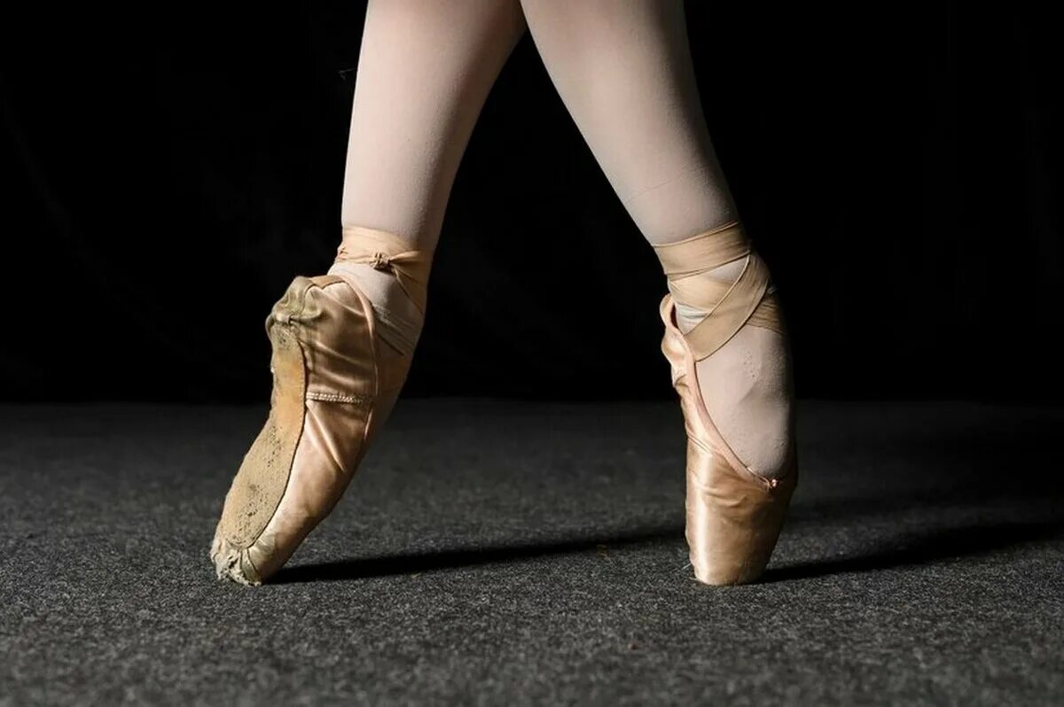 Ballerinas can stand on their