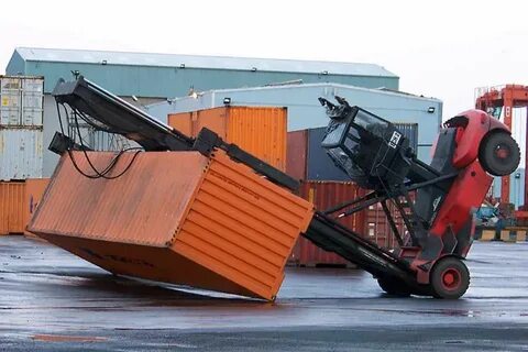 Подъем людей вилочным погрузчиком