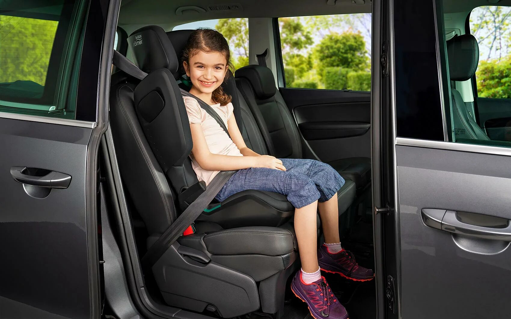 Britax roemer kidfix m i-size. Kidfix m i-size. Автокресло romer britax 15-36. Britax romer. Britax kidfix m i size.