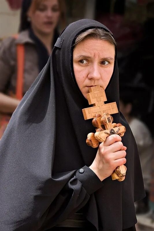 Болезнь монашек что это. Жизнь монахини православные монахини. Монахиня la religieuse 2013. Монахиня nun молодая православная. Православная женщина.