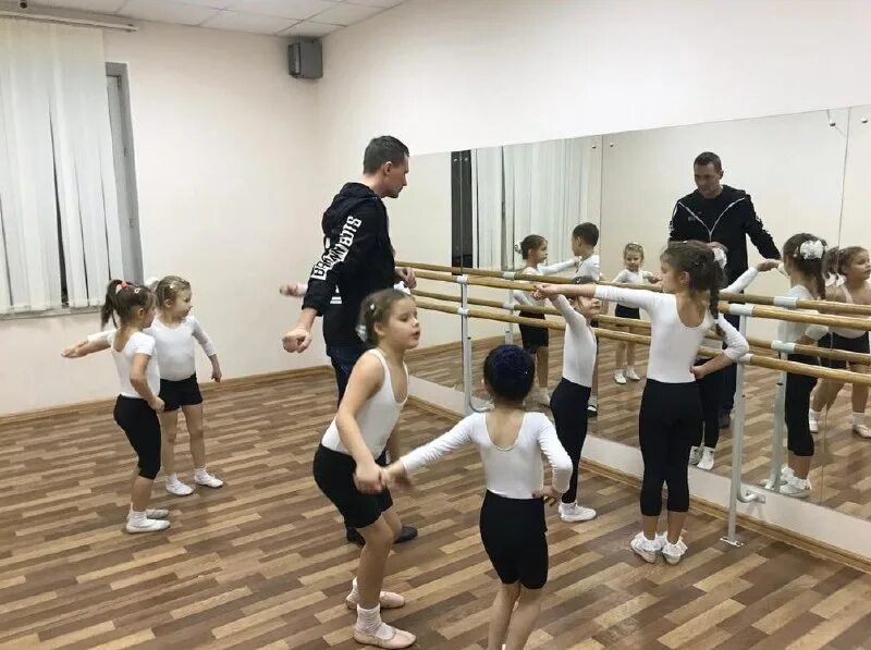 Танцевальный кружок управление заменить