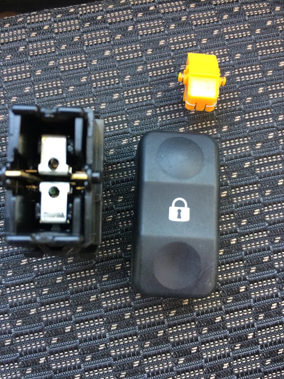 Лампочка подсветки стеклоподъёмника лада ларгус. Лампочки кнопки стеклоподъёмников лада ларгус. Лампа кнопок ларгус. Лампочка подсветки кнопок лада ларгус. Лампа подсветки кнопок лада ларгус.