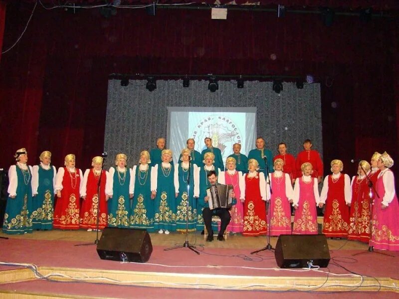 Бузулук дк юбилейный сайт. Оренбургский хор. Хор г Бузулука. ДК Машиностроитель г. Бузулук. Дом культуры Бузулук.