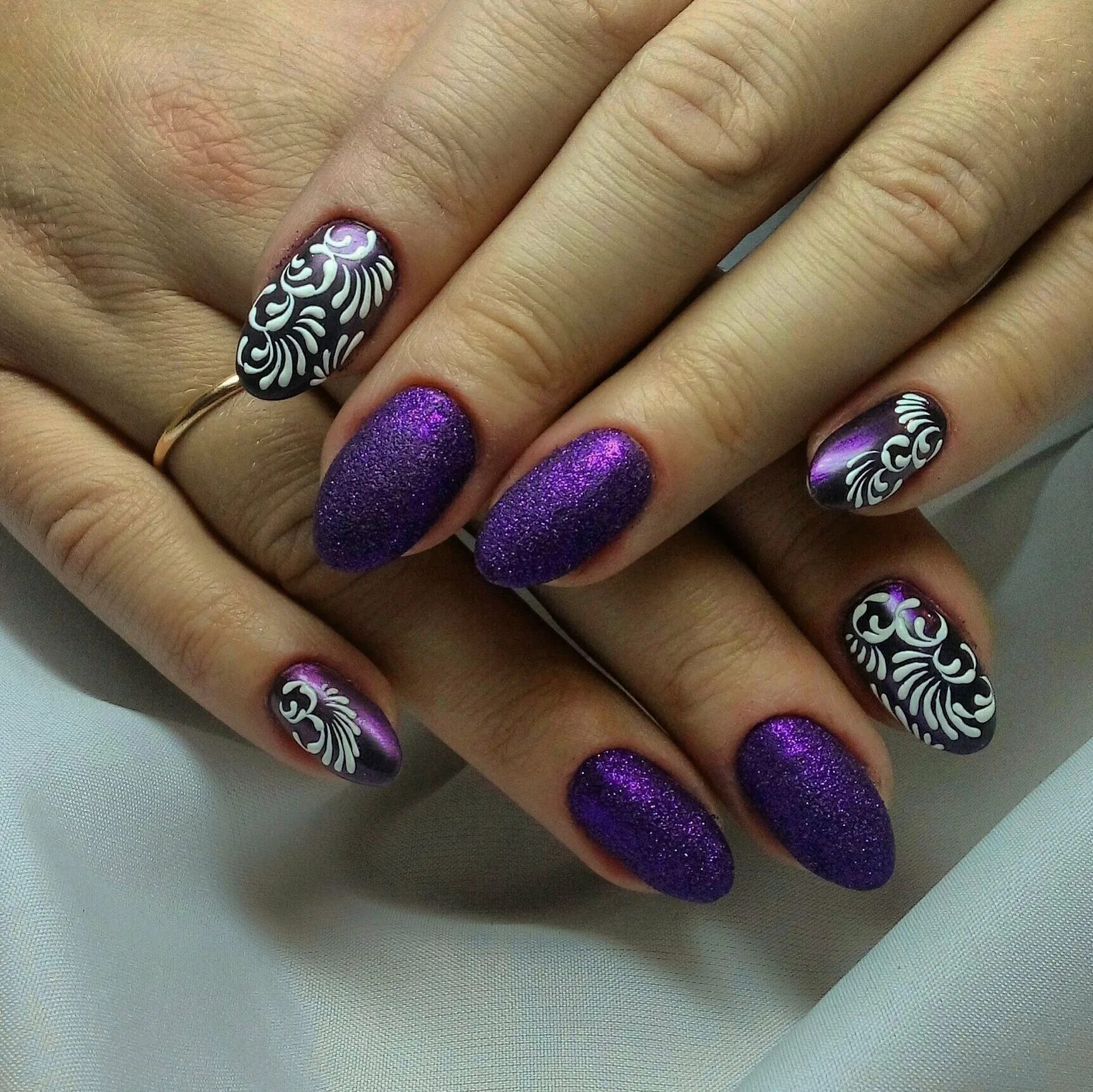 Сиреневые ногти. Фиолетовый маникюр. Фиолетовые ногти. Шикарные ногти. Фото шикарного дизайна ногтей