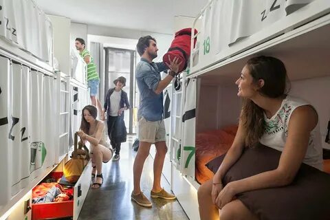 Заселили в одну комнату