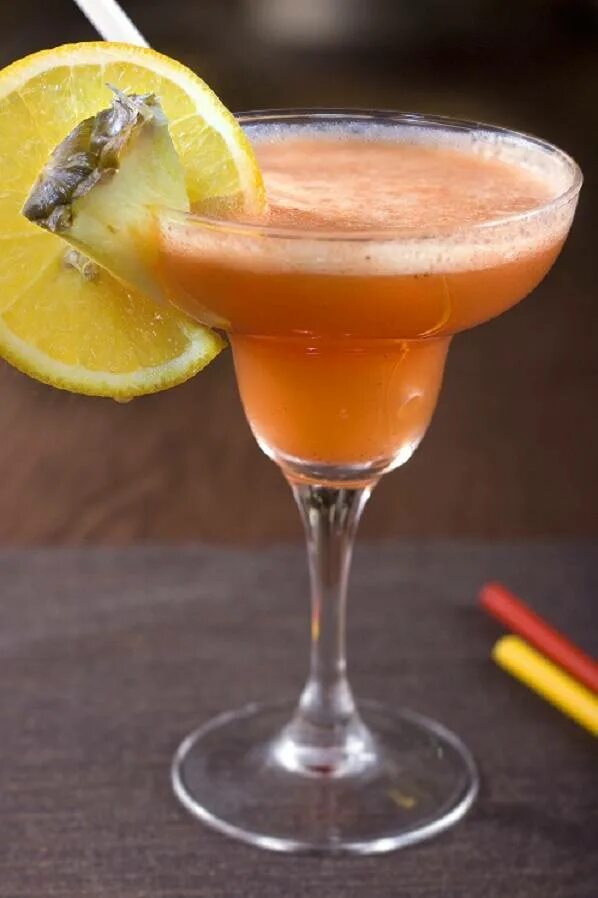 Лимонад цитрус мята. Цитрусовый коктейль. Коктейль апельсиновый милкшейк. Цитрусовый лимонад. Гавайи санрайз коктейль.