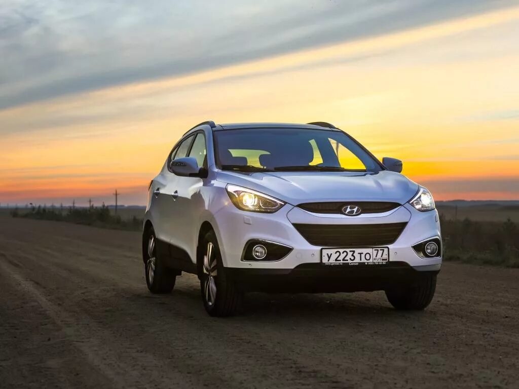 Hyundai ix35. Hyundai ix35 IX. Хендай 35 IX 35. Hyundai 35 ix35.