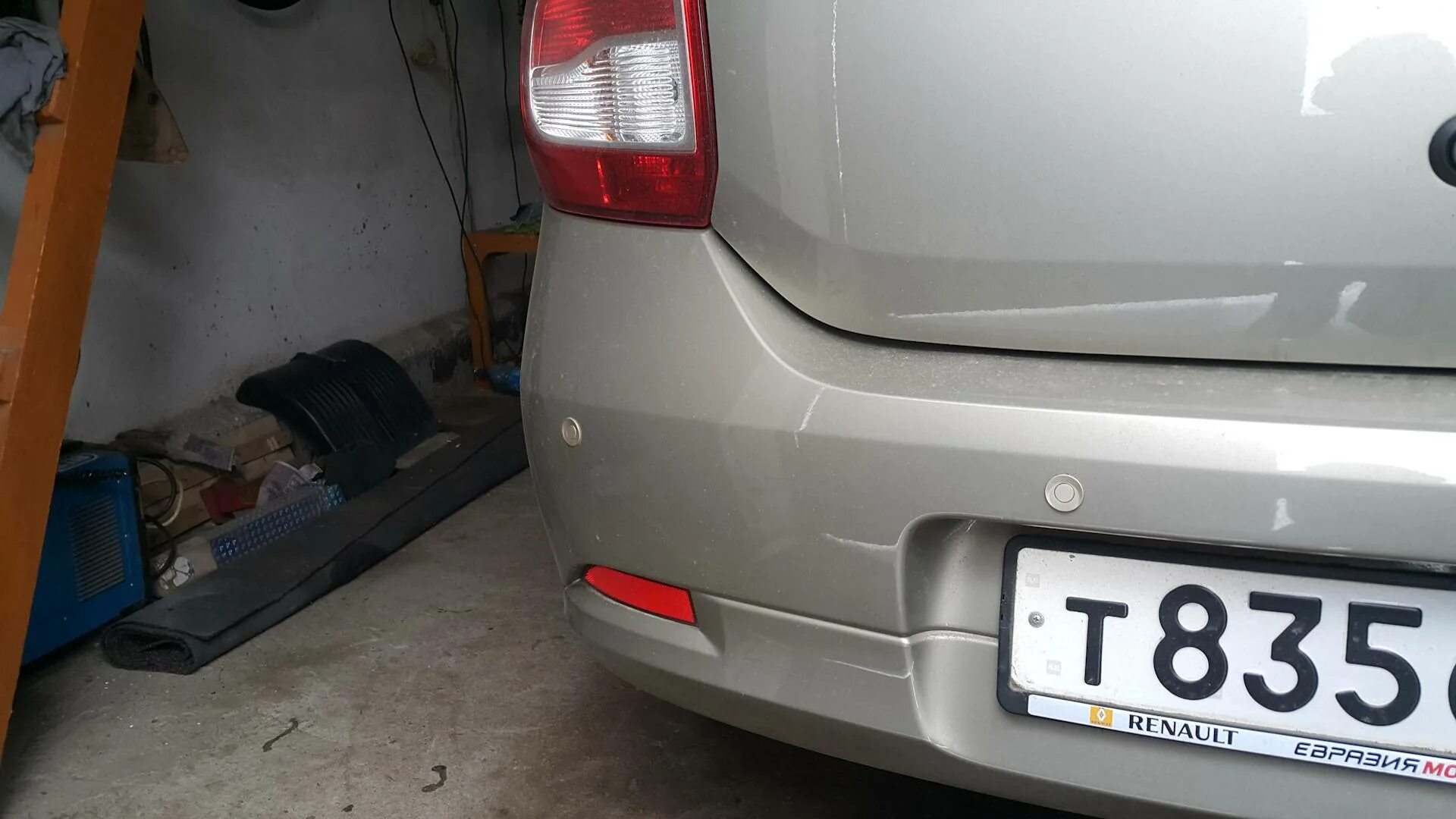 Парктроник renault duster. Рено установка парктроника. Парктроники рено флюенс. Заводской парктроник рено дастер 2017г. Рено установка парктроника.