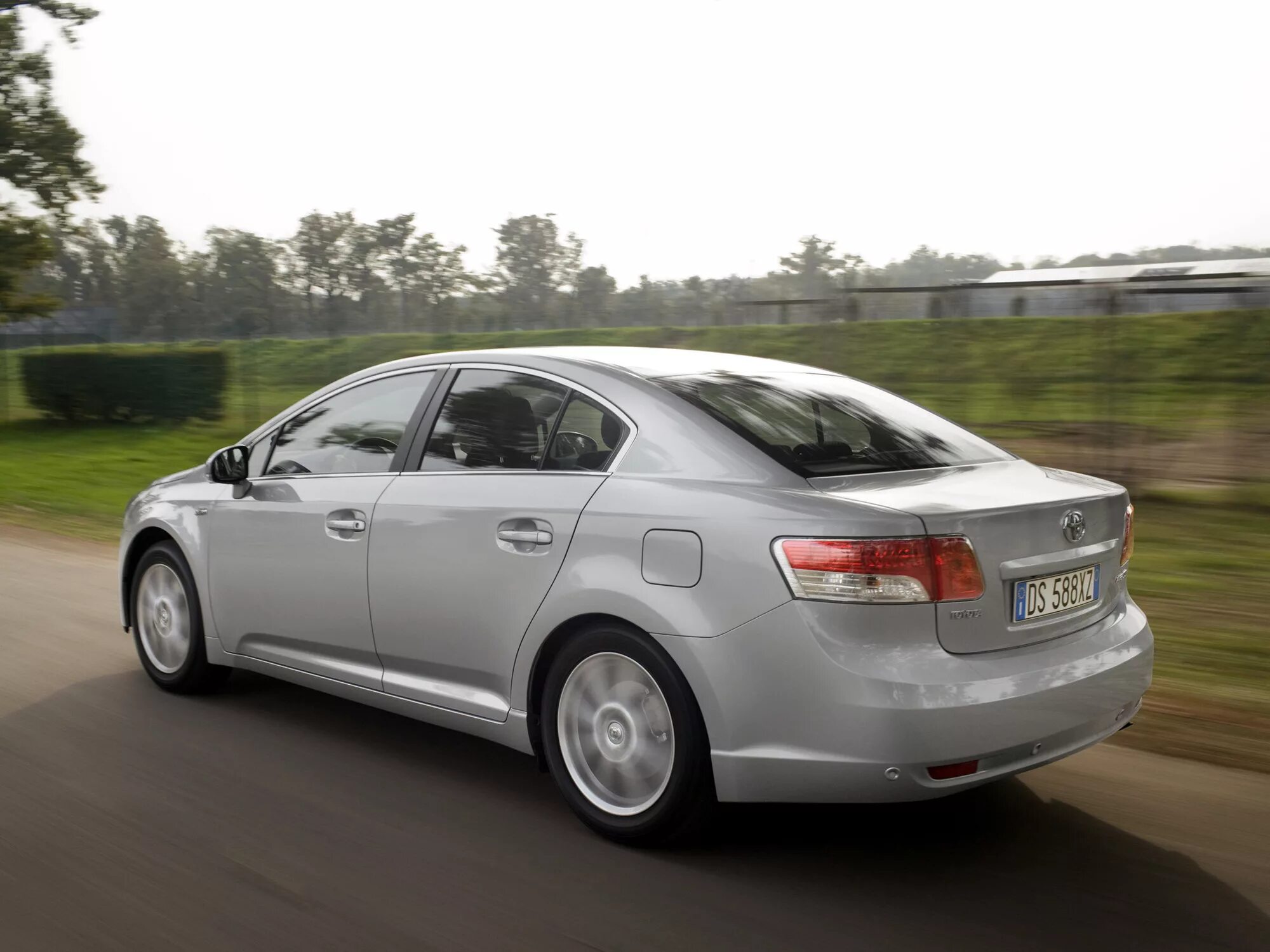 Тойота Авенсис седан 2009. Toyota Avensis 2011 седан. Тойота Авенсис 2009 года седан. Тойота Авенсис седан 2008. Тойота авенсис 3 поколения