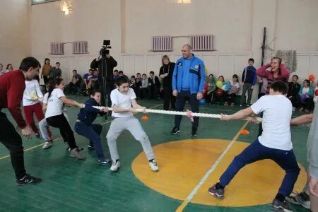 Спортивная школа осетинская. Северная осетия 31 школа. 31 школа владикавказ. школа 31 владикавказ заводской. 34 школа владикавказ.