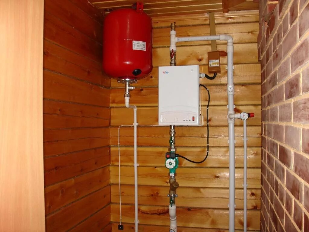 электроотопление + дровяной котел. монтаж котельнойтв деревянном доме. электро котёл отопление 220в монтаж. электрокотёл для отопления частного дома 100м2 трехфазный. отопление дачного домика.