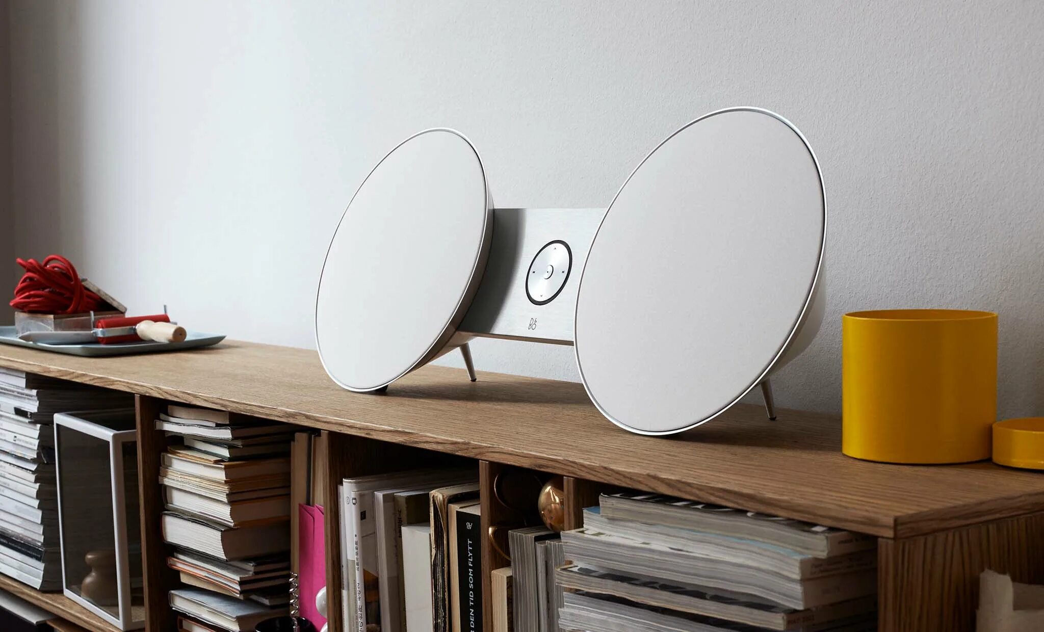 Bang Olufsen BEOPLAY a8. Колонка Bang Olufsen BEOPLAY BEOPLAY 8. Bang Olufsen BEOPLAY a8 White. Наушники Bang & Olufsen a8.