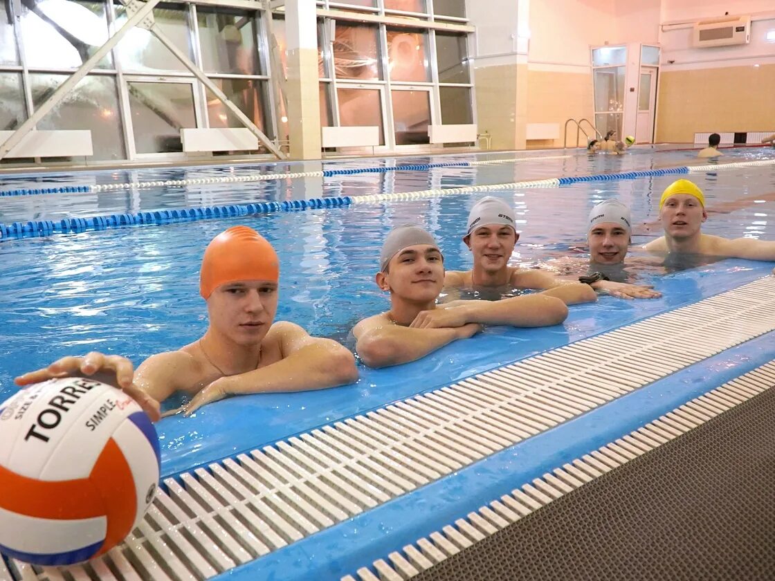 Плавательный бассейн фск "колымский" магадан. Омсукчан бассейн жемчужина. Номер бассейна дельфин магадан. Бассейн ола магаданская область. Городской бассейн детский магадан.