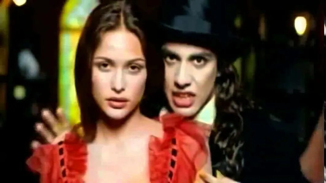Клип эврибади бэкстрит. Backstreet boys everybody. бэкстрит бойс everybody. хауи дороу дракула. backstreet boys everybody вампир.