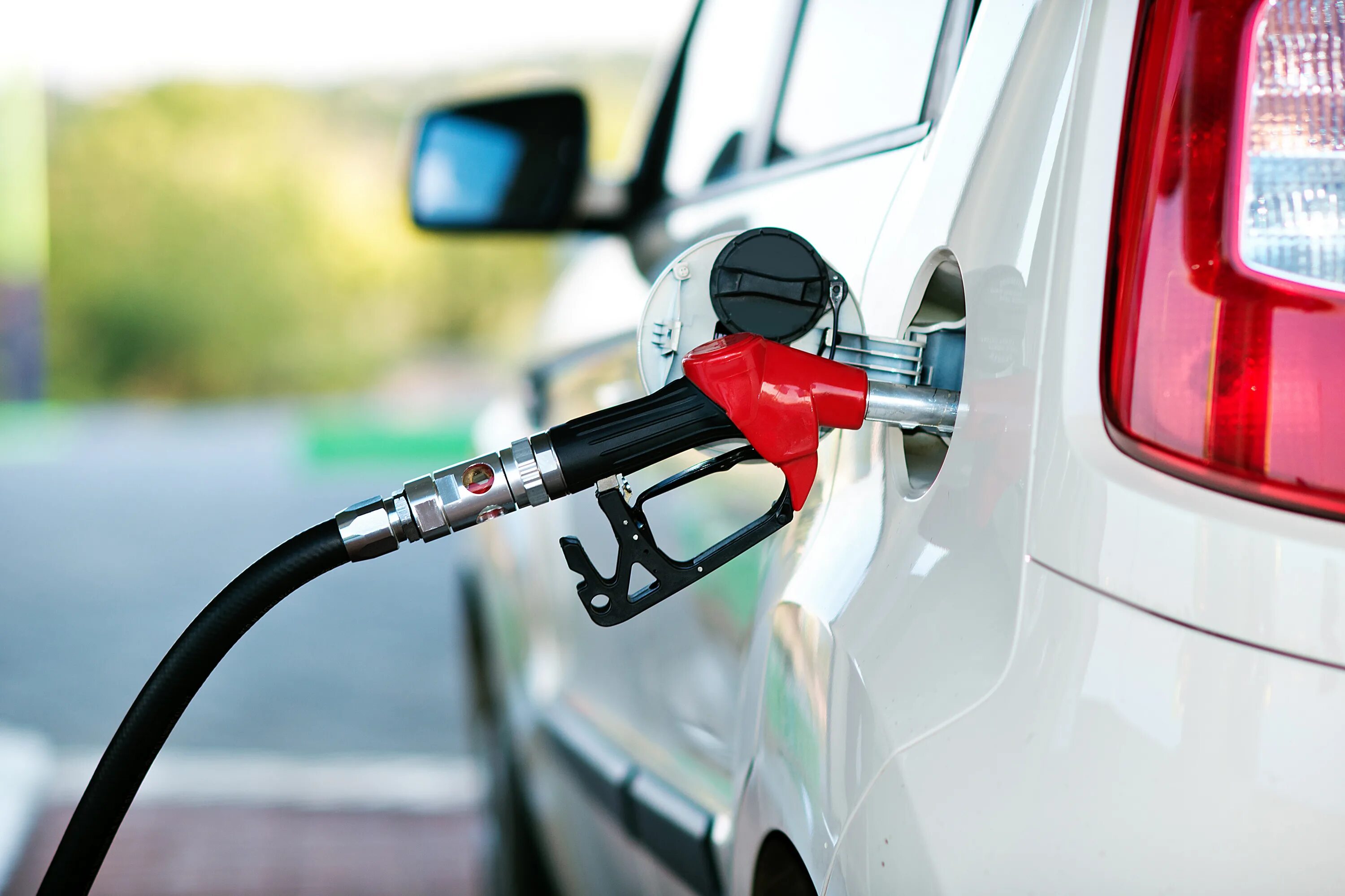 Американская автозаправка. Вабензин. Заправка бензина. Бензин petrol. Машины на дизельном топливе.