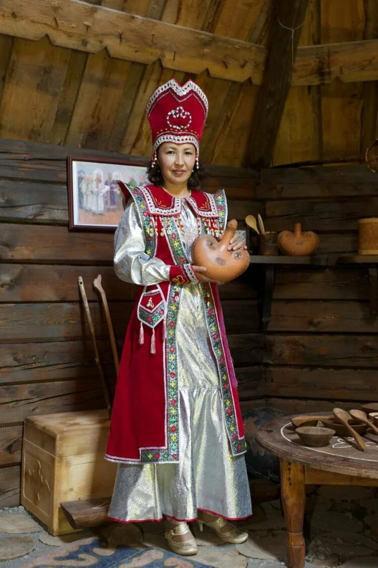 национальная одежда южных алтайцев. одежда традиционная алтай алтайцев. кензина аржана. алтайский национальный костюм женский южные алтайцы. алтайский национальный костюм чегедек.
