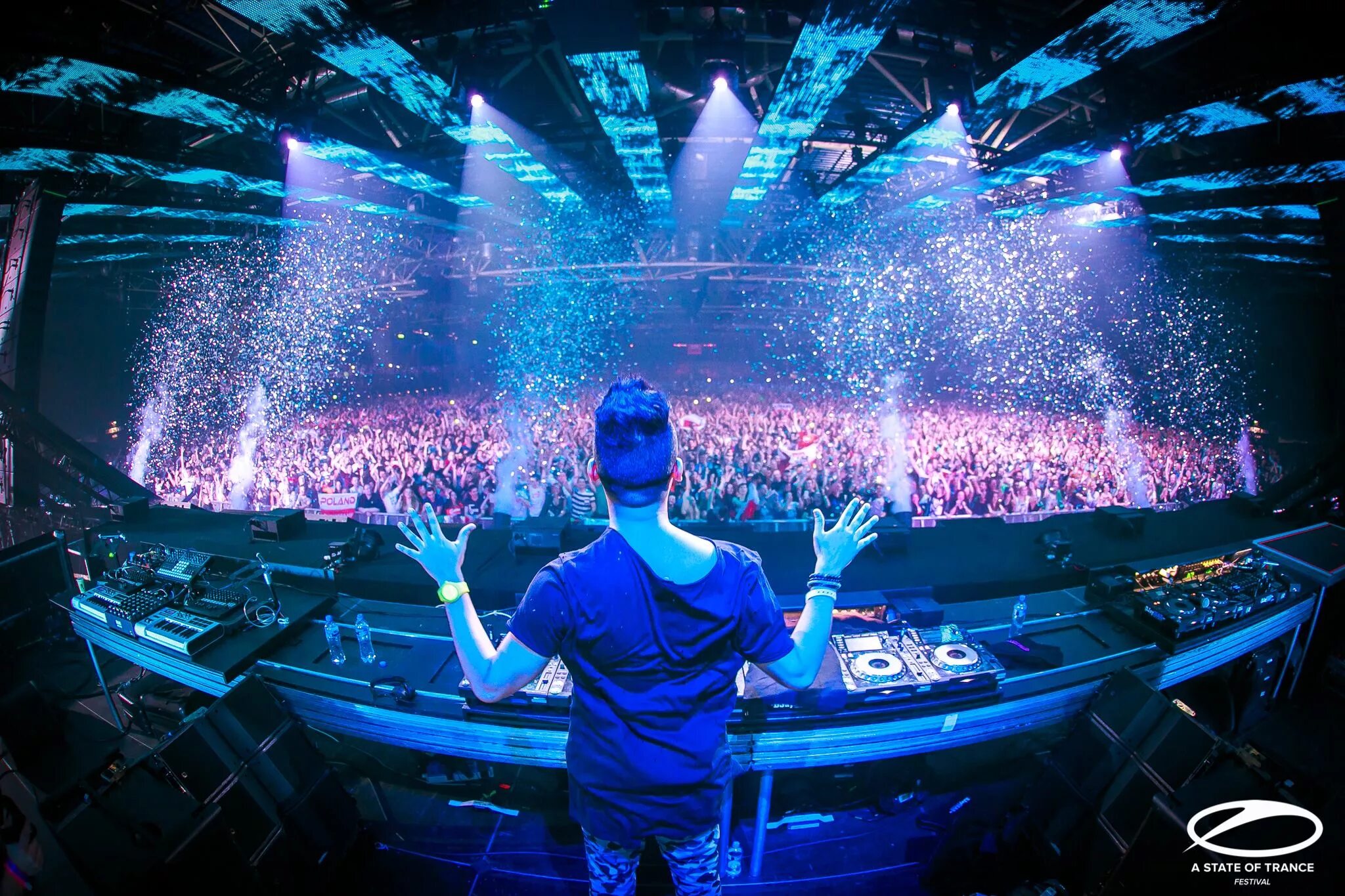 Армин ван бюрен в молодости. Live a state of. Asot 1000 utrecht. Umf 2022. Armin van buuren за пультом.