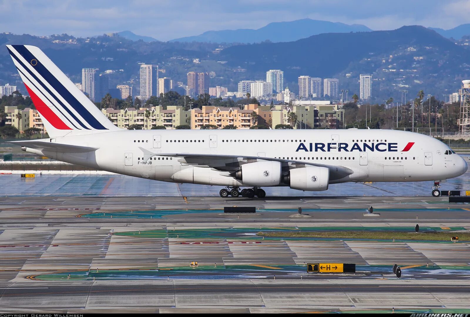 Зе эйр. Airbus a380 Air France. Airbus a380-861. Эйр Франс во Франции. Эйр Франс - КЛМ ("Эйр Франс" - КЛМ) Франция, Голландия 1933.