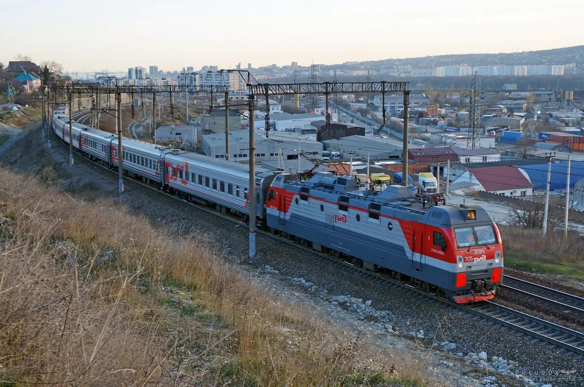 Екатеринбург новороссийск жд. Поезд 526с. Эп1-382. Поезд екатеринбург новороссийск станции. Поезд 326 новороссийск пермь.
