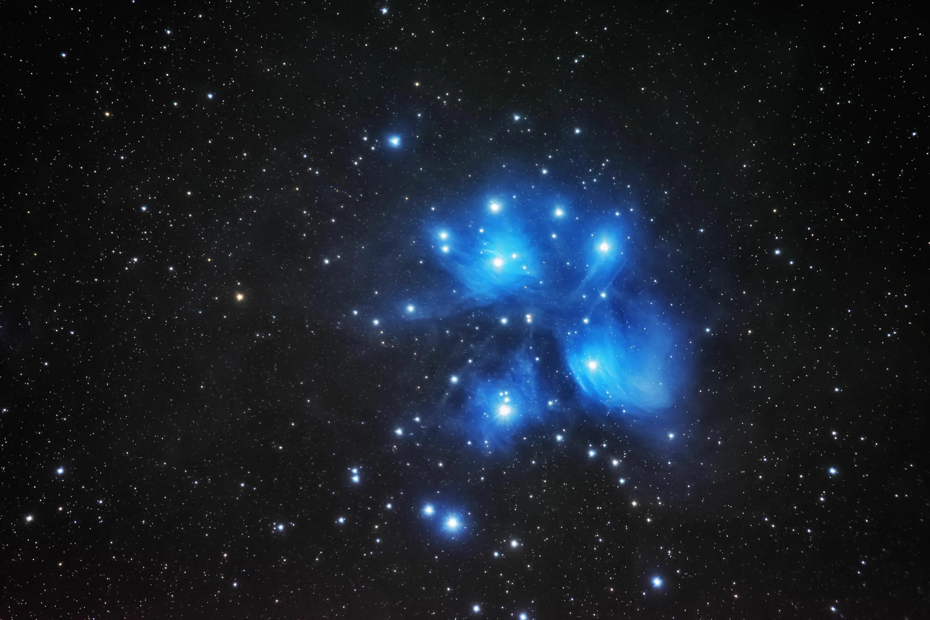 Глас плеяды 4 читать полностью. Созвездие Плеяды. Созвездие Плеяды м45. Улькер Созвездие Плеяд. M45 Плеяды.