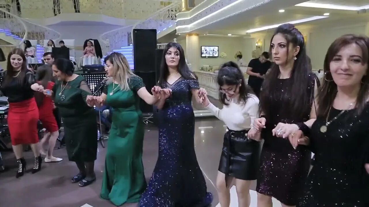 Езидские свадьбы. Свадьба езидская в минусинске. Езидская свадьба 2021. В конце ночи за кадром. Езидская помолвка.