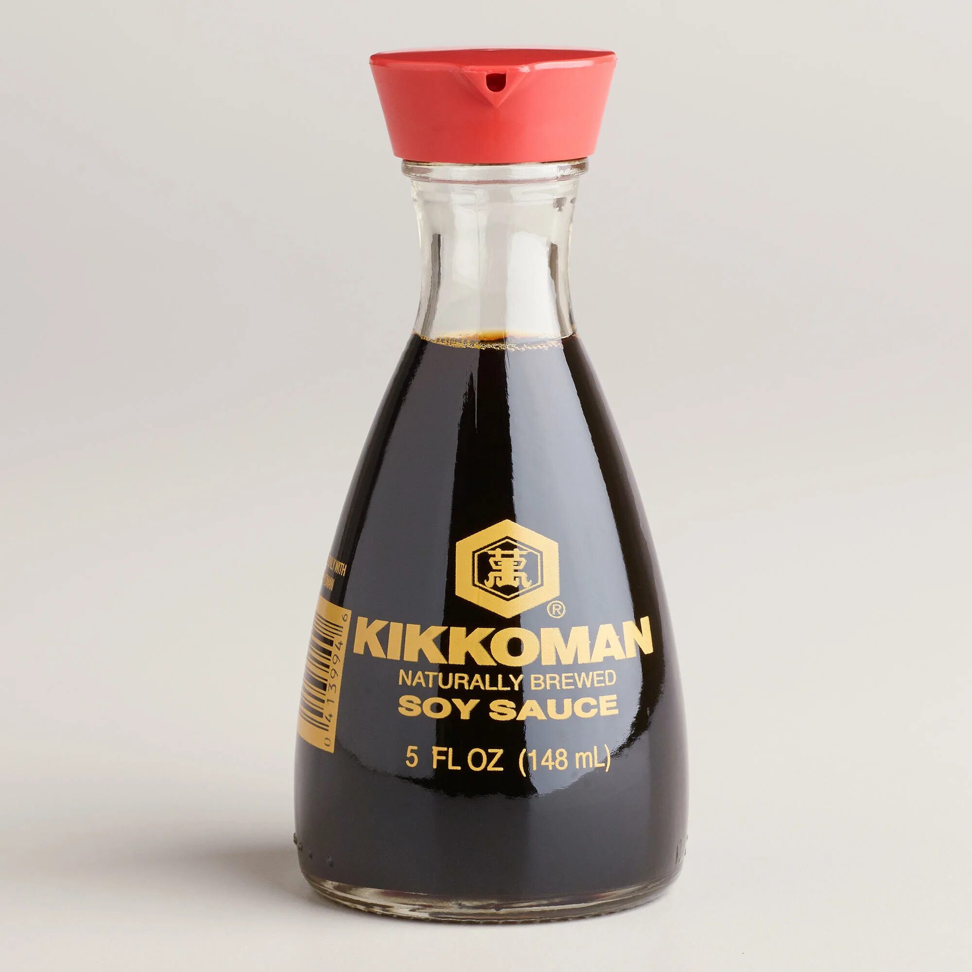 Отстирывается ли соевый соус с одежды. Kikkoman soy sauce. соевый соус kikkoman кендзи экуан. kikkoman(1961). бутылочка для соевого соуса kikkoman.