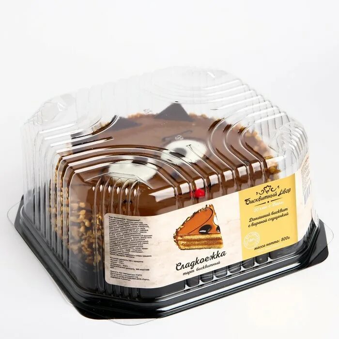 Торт бисквитный двор именинный 700 г. Бисквитно йогуртовый торт. Бисквитный двор торт йогуртовый с брусникой. Торт с деревенским домиком. Антонов двор томск торт астория.