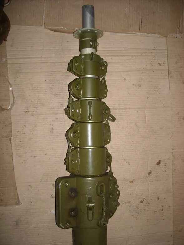 Мачта р 409. Мачта от радиостанции р-140м. мачта телескопическая (с кмч э4.075.003). мачта р-409 лебедки оттяжек. телескопическая мачта р-140.