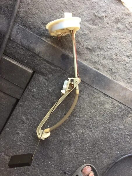 датчик уровня топлива ауди а6 с7. датчик топлива audi a6(c7)3. б5 датчик уровня топлива. датчик топлива а6 с5. 4.