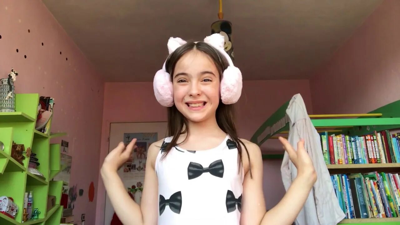 LetsPlayKitty - YouTube