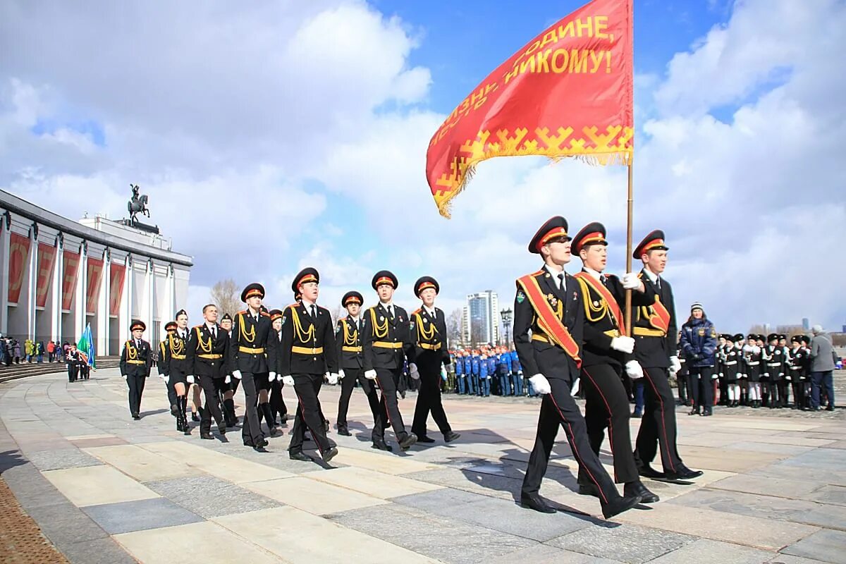 9 мая москва мероприятия. Московский парад кадет на Поклонной горе. Всероссийский кадетский сбор в Москве 2018. Кадеты в Москве смотры. Парк Победы Москва мероприятия.