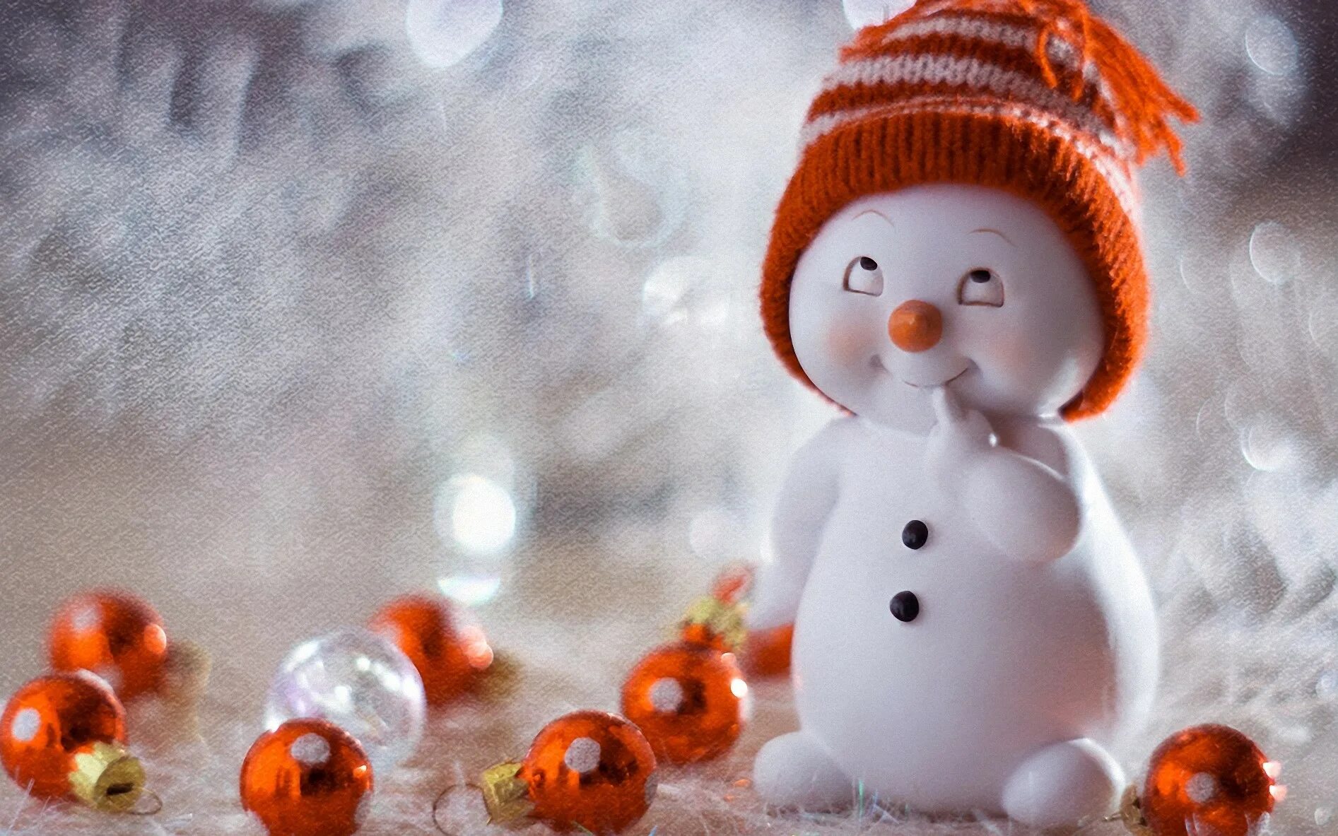 Новый год добрая картинка. Новогодний Снеговик. Снеговик красивый. Милые снеговички. Утро зима Снеговик.
