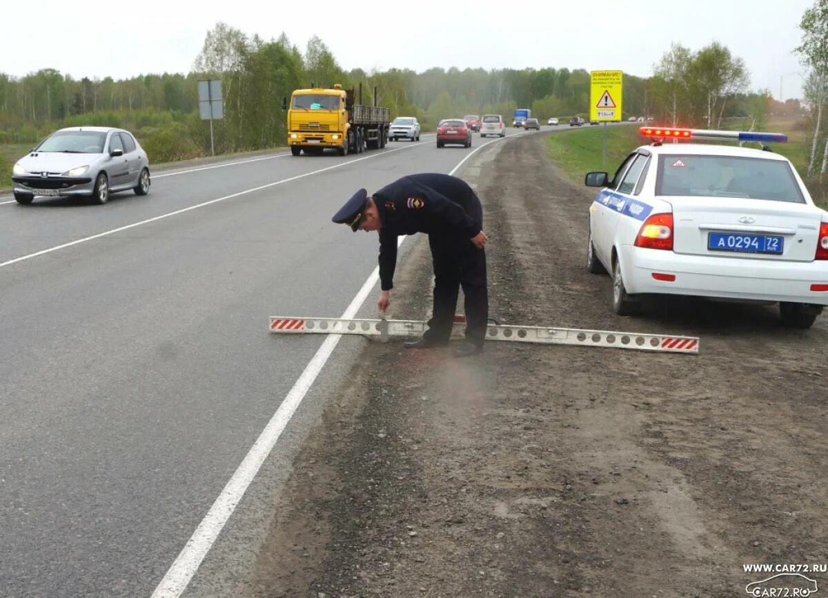 Колея на автомобильной дороге. Новый ремонтный дороги тамбовской области. Занижение обочины. Допустимая колейность на дороге. Оричи гаи.