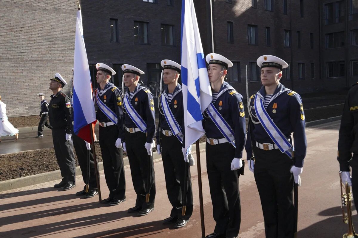 Дневник нахимовского училища. Филиал Нахимовского военно-морского училища в г. Калининграде. Калининградское Нахимовское военно-Морское училище. Нахимовское училище Калининград. Калининград военное училище Морское.