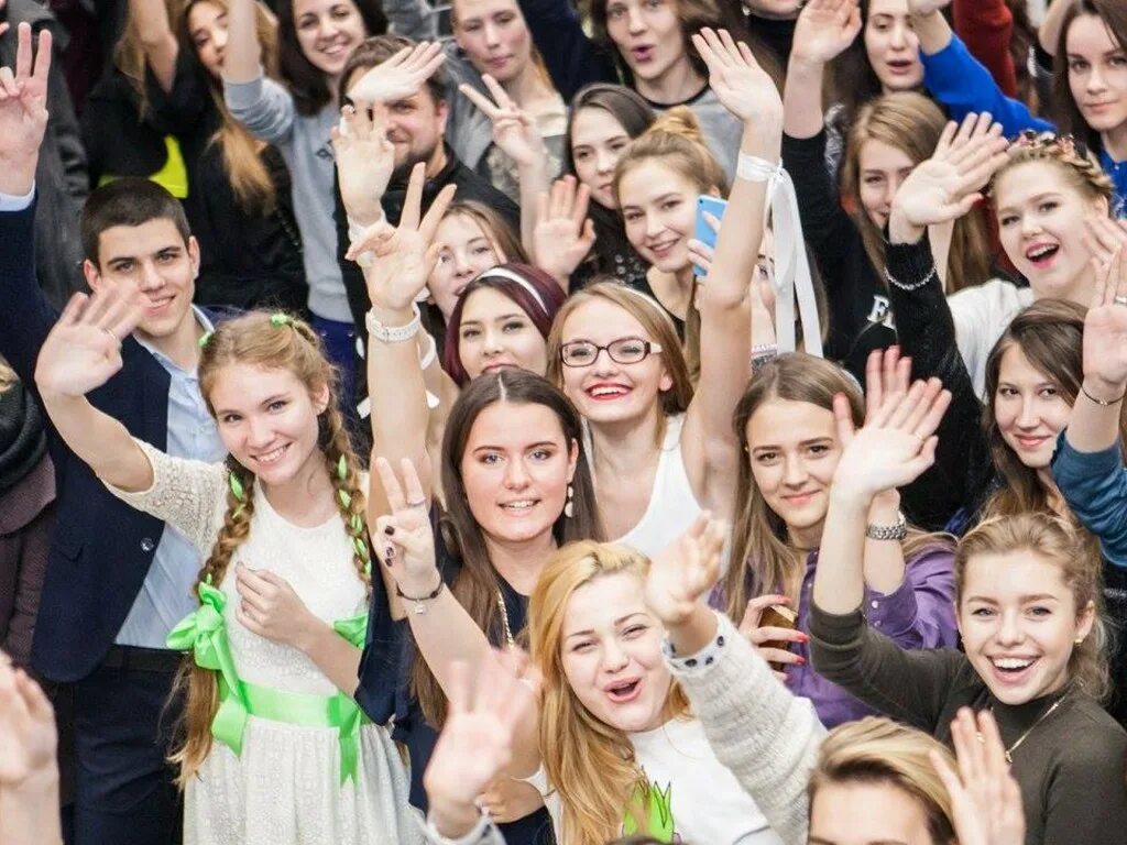 Как проходит посвящение. Посвящение в студенты. всеобщее посвящение в студенты. посвящение в студенты вечеринка. посвящение в первокурсники.