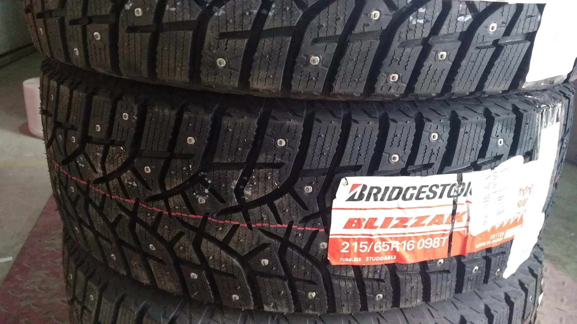 Bridgestone Blizzak Spike-02 SUV. Bridgestone Blizzak Spike-02 SUV 215/65/16. Bridgestone 215/65r16 98t Blizzak Spike-02 SUV TL. Bridgestone Blizzak Spike-02 TL.