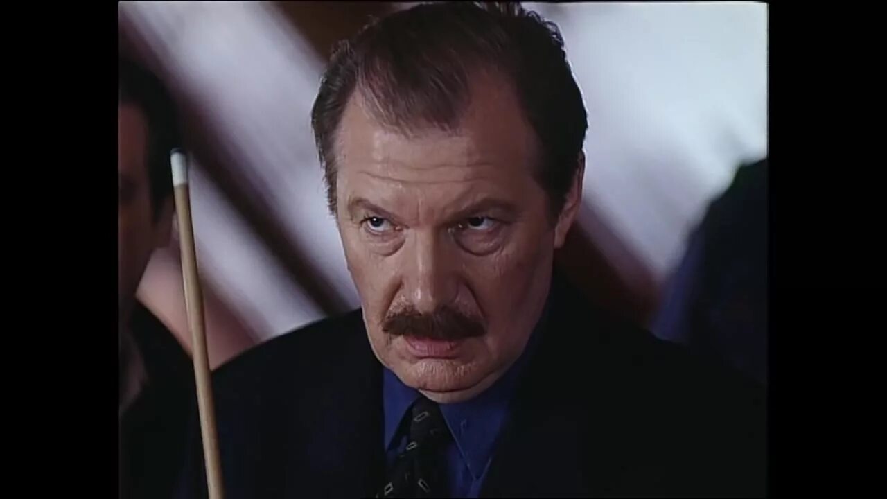 классик режиссер. алексей гуськов 1998. алексей гуськов классик. джеймс бонд голдфингер. классик режиссер.