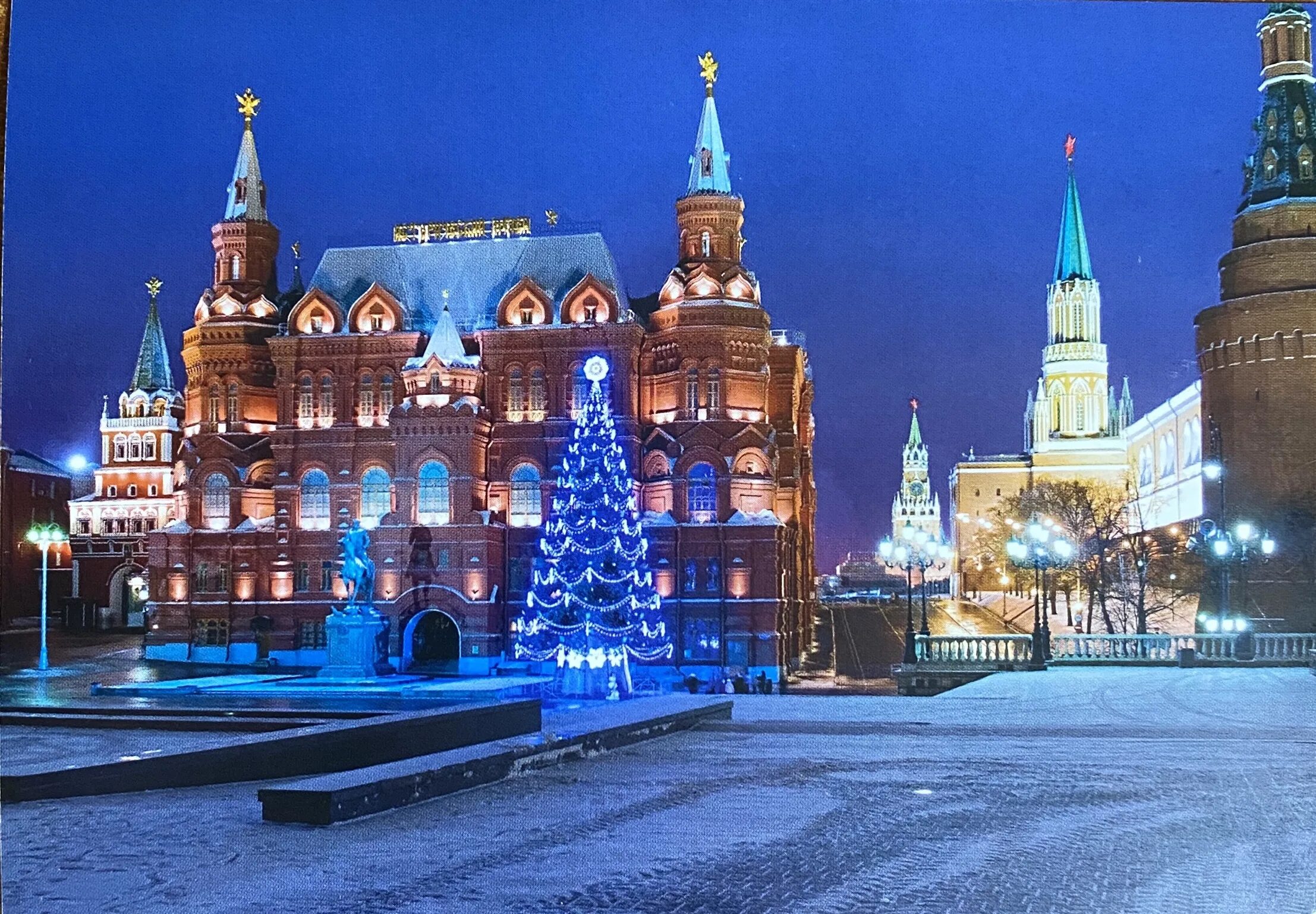 Посетить москву зимой. Исторический музей в москве на красной площади. манежная площадь исторический музей. исторический музей в москве зимой. исторический музей в кремле в москве.