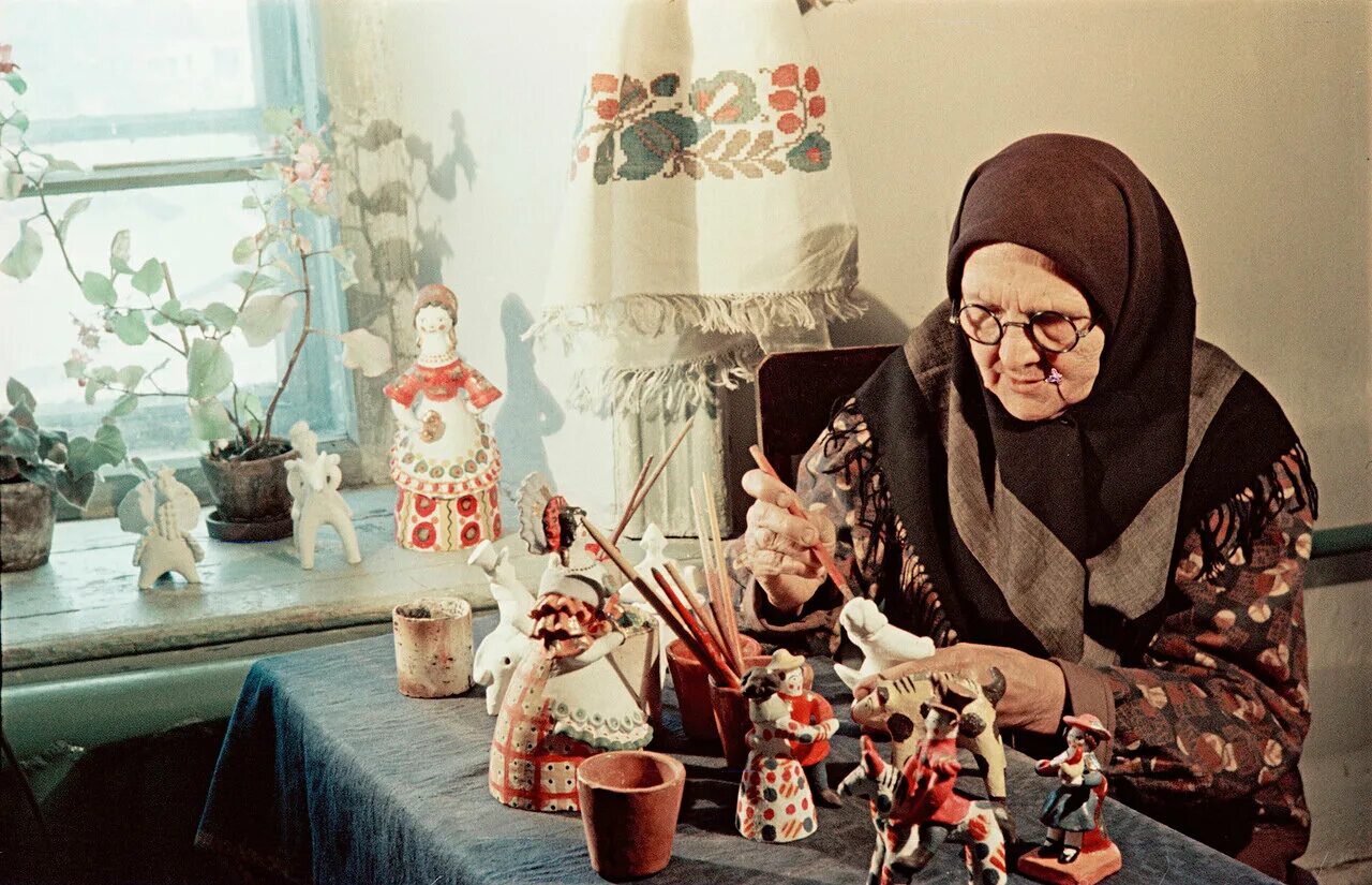 Бабушки советского времени. Семён Осипович Фридлянд 1905-1964 фотографии. Рукоделие бабушек. Бабушка с советским.