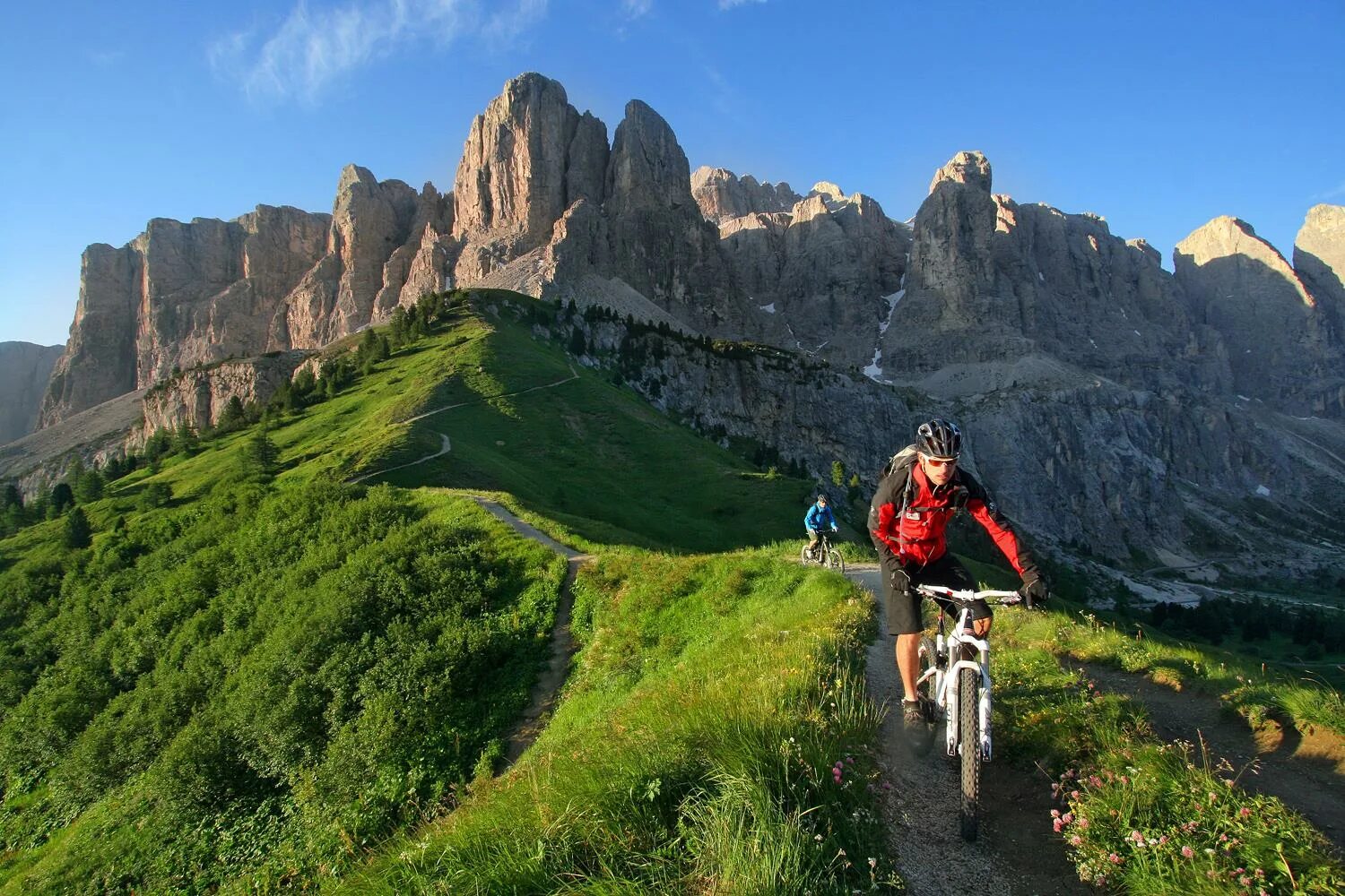 Bike tour. МТБ маунтинбайк. Италия веломаршрут. Mountain Bike Tourer. Велопрогулка Алтай.