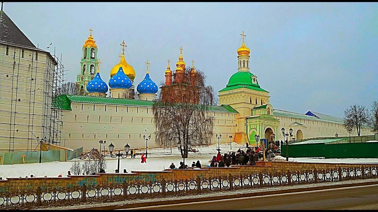 Пятиярусная колокольня в троицко-сергиевской лавре в загорске. Троице-сергиева лавра зимой. Видео троицкой лавры. Троице-сергиева лавра сергиев посад. Троицко сергиев монастырь.