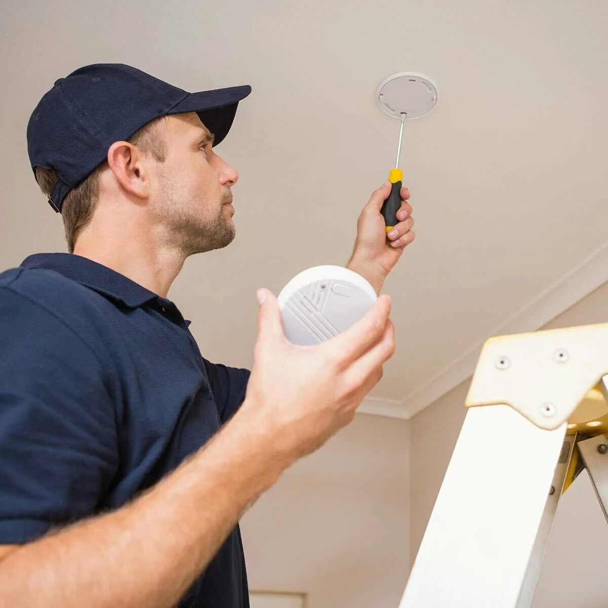 Апс-1 автоматическая пожарная сигнализация. Датчик пожарной сигнализации. Пожарная сигнализация аларм. 801-drh датчик пожарной сигнализации. Монтаж охранно-пожарной сигнализации.