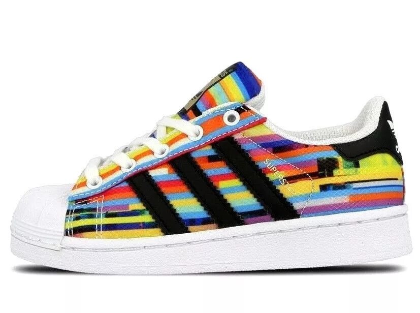 Rainbow адидас суперстар. Adidas Superstar разноцветные. Adidas Superstar 2 сине желтые. Trainers adidas Superstar. Адидас цветные