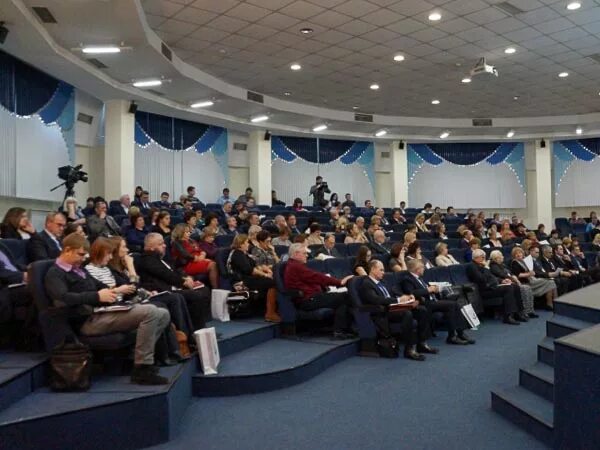 Варшавское шоссе 116 управа зал фото. Московский центр условий и охраны труда. Московский центр условий и охраны труда. Московский центр условий и охраны труда. Центр охраны труда и техники безопасности логотип.