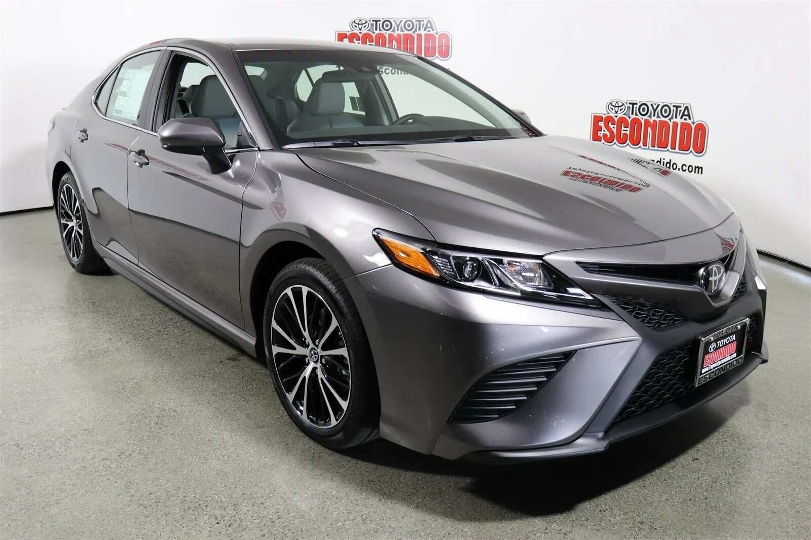 Toyota Camry se 2018. Toyota Camry se 2019. 2018 Toyota Camry se Silver. Camry 2016 se Special Edition. Toyota 2018 купить