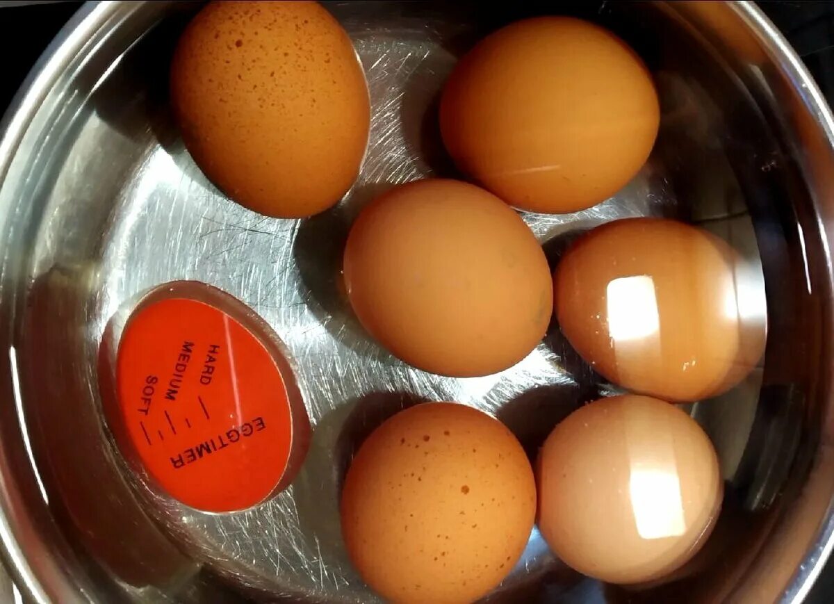 Чем можно начинать яйца. Многожелтковые яйца. Волшебное яйцо. Яйца в Китае. Китайские вареные яйца.